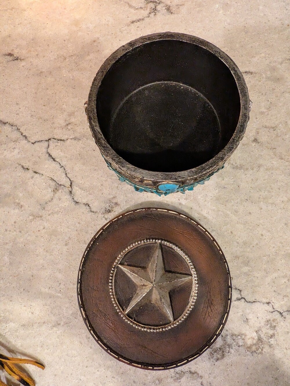 Western Box - Picture 3 of 4
